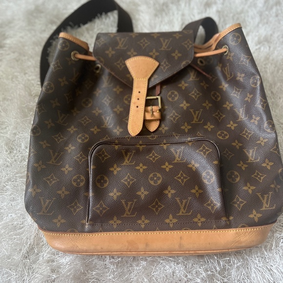 BackPack - Picture 1 of 1